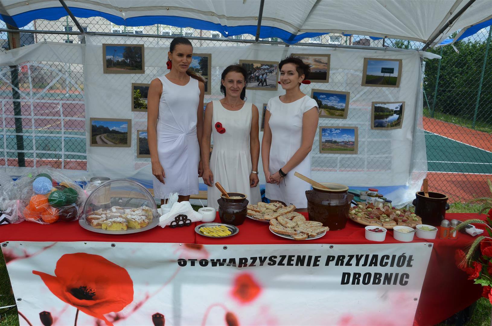 Tego dnia mieszkańcy Łaszewa  świętowali 80-lecie Ochotniczej Straży Pożarnej . ...